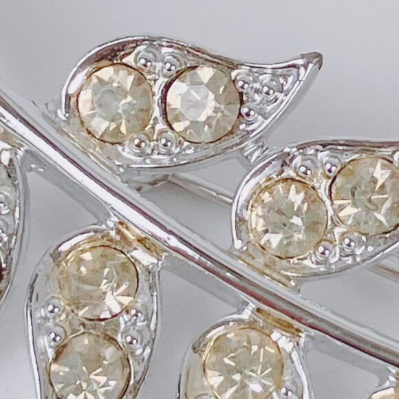 VTG 60s Signed Sarah Coventry Brooch Mid Century Silver Tone Rhinestone Leaf Pin - Picture 6 of 11